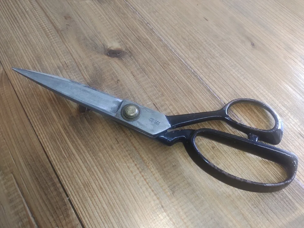 裁ち鋏も切れるようになります