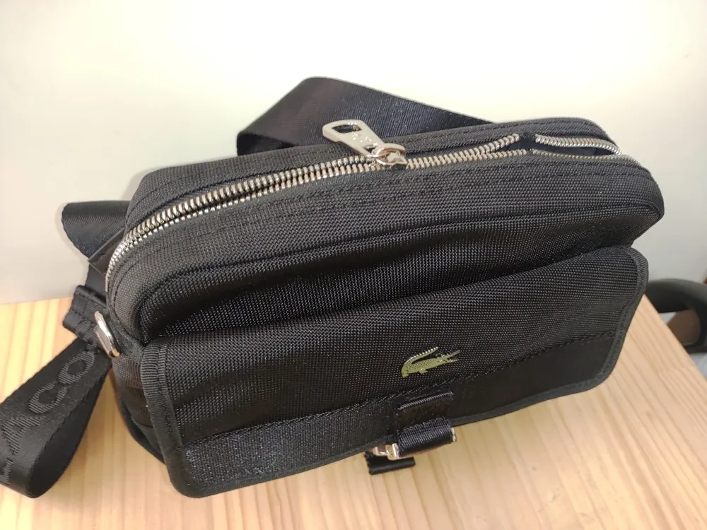 LACOSTE（ラコステ）のウェストバッグのファスナー交換