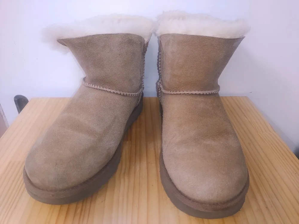 UGG（アグ）のブーツをクリーニング