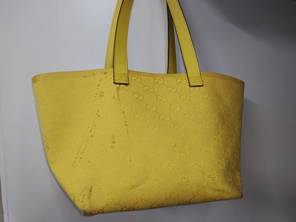 Gucciの黄色いトートバッグをクリーニング
